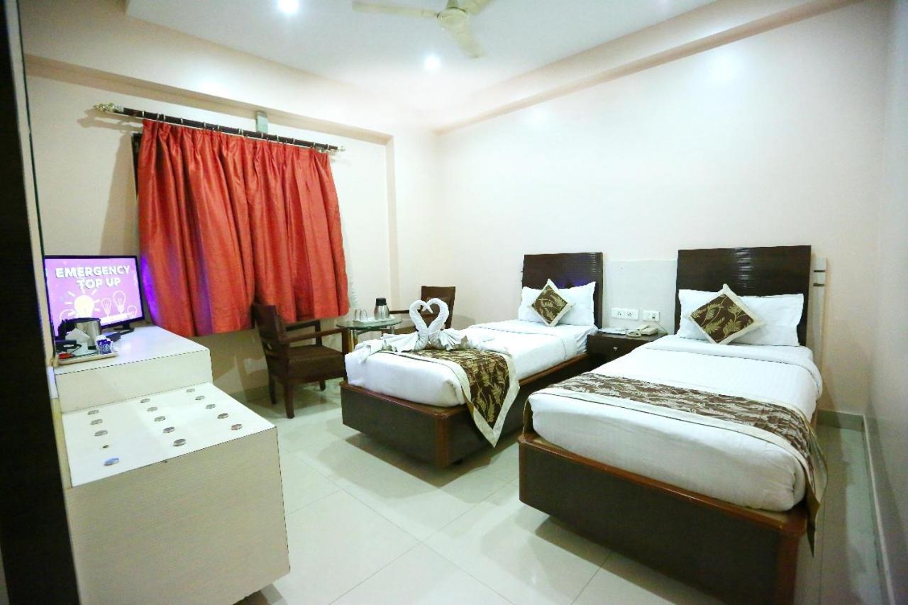 Fabexpress Tourist Plaza Hyderabad Eksteriør bilde